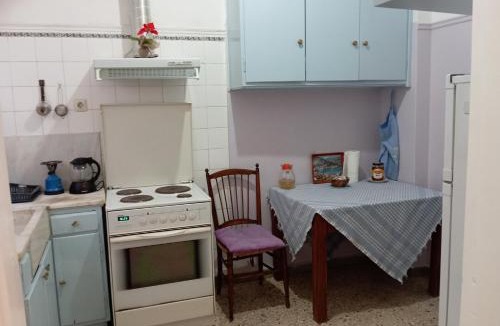 Athens Hostel | 4 Single beds room 5' from metro