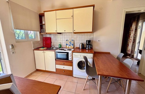 Almiros Beach Villa | 5 Independent Maisonettes each with a Private Pool | 250 m from the sandy beach