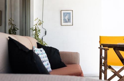 Neapoli Apartment | 6th floor loft in Exarcheia