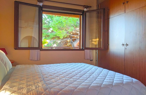 Metamorfosi House | A first floor beachfront apartment at Metamorfosi Sithonia for 5 guests