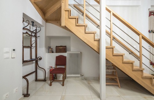 Plaka Villa | A Four bedroom Villa in the famous Plaka Area