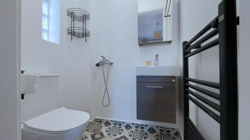Nikaia-Agios Ioannis Rentis Apartment | A modern renovated maisonette Nikaia