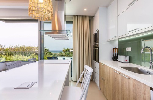 Adelianos Kampos Apartment | Adelhome - Sea view & walking distance to beach!