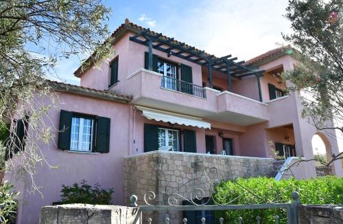 Ayioi Asomatoi House | Aegina3views