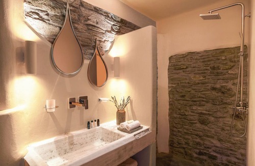 Tinos Hotel | Aeolis Tinos Suites