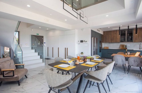 Kalithies Villa | Aetheria Luxury Villa