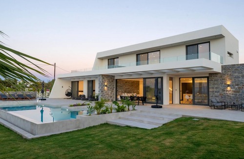 Anissaras Villa | Aethra Grand- Luxury 5-Bed Villa, 850m from Beach