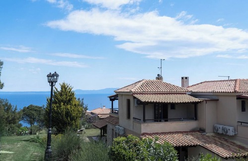 Afytos Villa | Afytos Villa Pearl by Luxlikehome