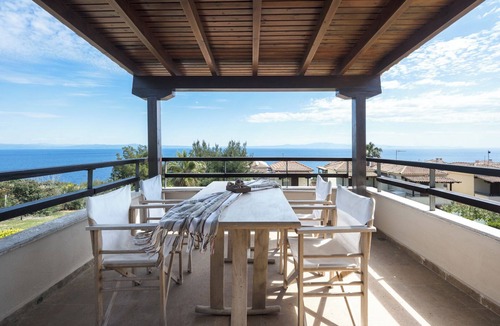 Afytos Villa | Afytos Villa Pearl by Luxlikehome