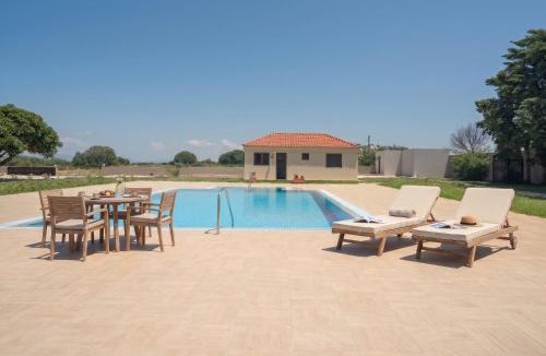 Tingaki House | Agios Ioannis Cozy Houses With Private Pool