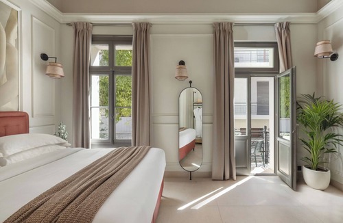 Monastiraki Hotel | Airy Athens Suites - King Size with Balcony in the Heart of Syntagma