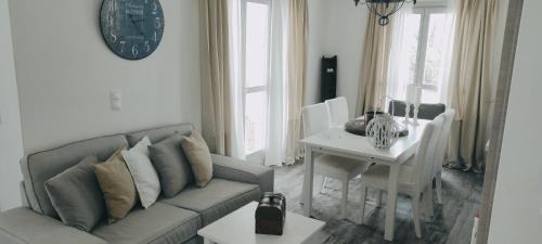 Skiros Villa | Akrotiri Villas Skyros