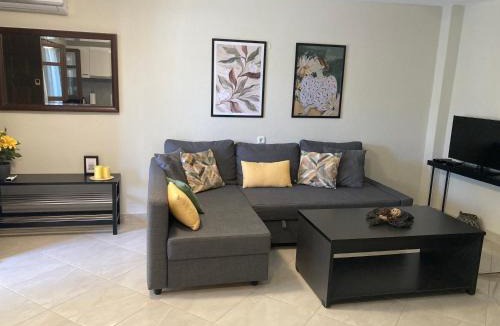 Nea Fokaia Apartment | Aldebaran house