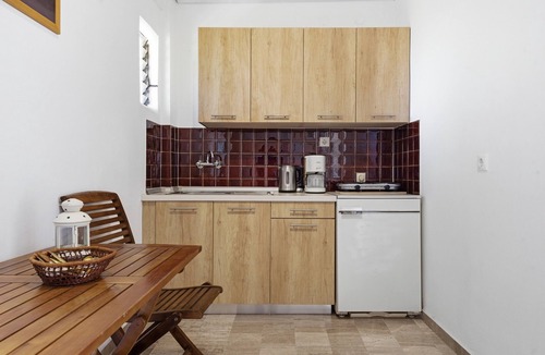 Lefkimmi Apartment | Alexandra Apartment 13 with Private Balcony & Wi-Fi