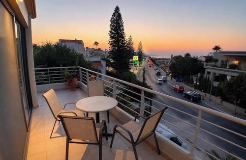 Daratsos Apartment | ALIA Sea & Sunset View Apartment in Kalamaki