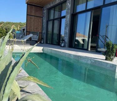 Polichrono Villa | Alikanto 5 bedrooms 5 bathrooms LUXURY House with pool