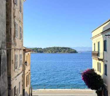 Old Town Apartment | Alisachni in old city of Corfu!