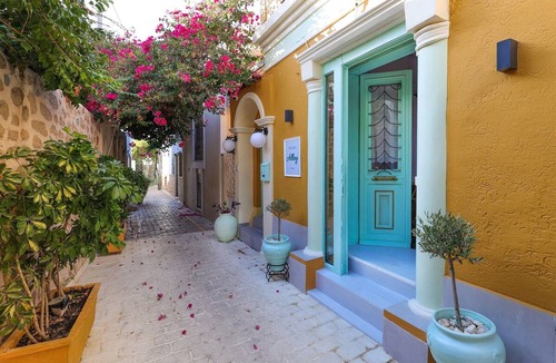 Aegina Town Apartment | Alley studio 1 by Frangki
