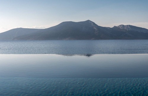Koufonisia Villa | Alluring Ano Koufonisi Villa | Villa Elysium | 6 Bedrooms | Infinity Pool with.