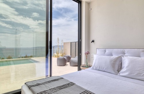 Karystos Villa | Alpha VIlla | S Cave Villas Seaside Karystos