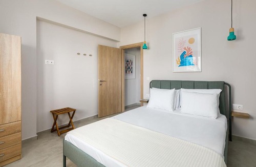 Agios Nikolaos Apartment | Amalfi by halu!, Apartment with private garden