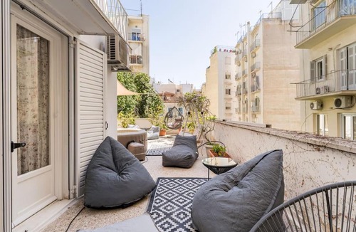 Makrigianni Apartment | Amazing 3BDR Apt with Unique Roof Garden in Plaka
