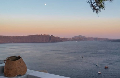 Oia Villa | Amazing Santorini Villa | 1 Bedroom | Pina Caldera Villa | Astounding Caldera