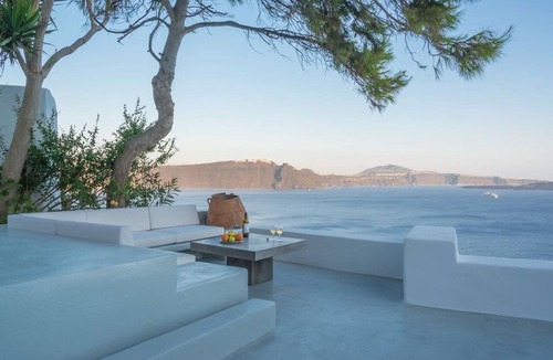 Oia Villa | Amazing Santorini Villa | 1 Bedroom | Pina Caldera Villa | Astounding Caldera
