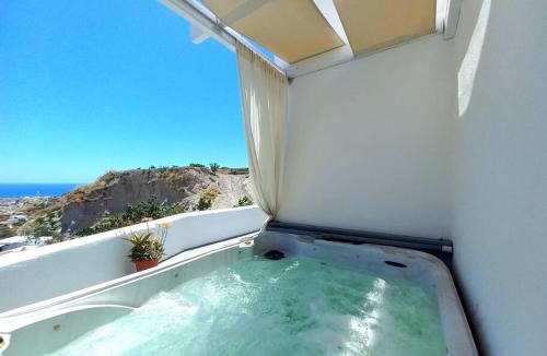 Megalochori Villa | Amazing Vineyard View Luxury Villa with juccuzi!