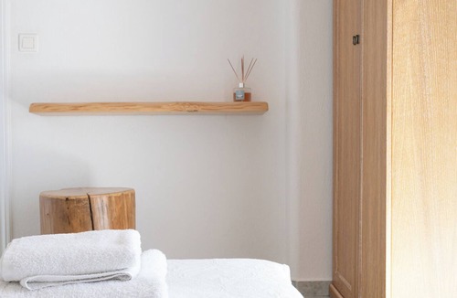 Agios Stefanos Hotel | Amelie Suites