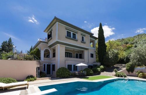 Sourpi Villa | Ananda Spa Villa in Nies