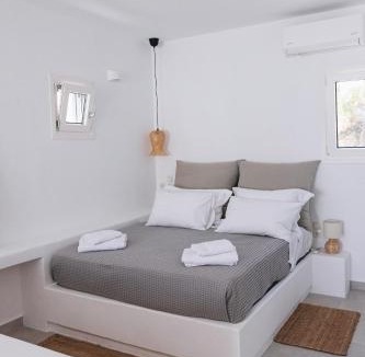 Psathi Apartment | Anastasia Kimolos