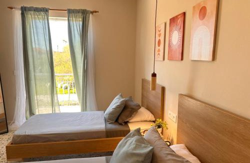 Kalamaki Apartment | Andreas Premium Apartments - Public Pool near the sea By Villa Mana Gers