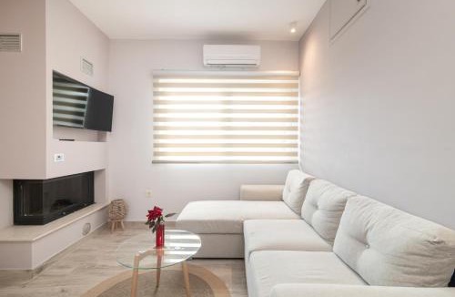Laganas Apartment | Andriana's 2-Bedroom countryside retreat