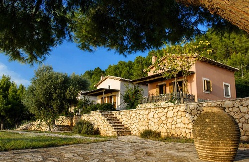 Athani Apartment | Anerada Houses - Seaviews Above Egremni in Lefkada