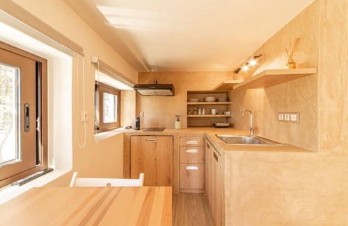 Kontos Apartment | Angela's Guest House