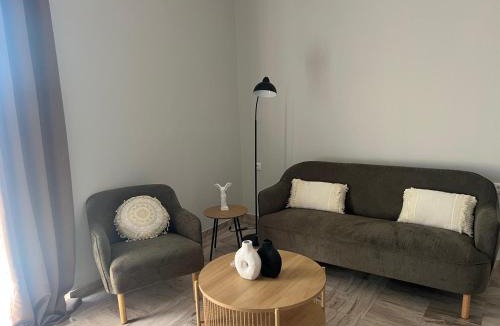 Kiparissia Apartment | Angelic Home