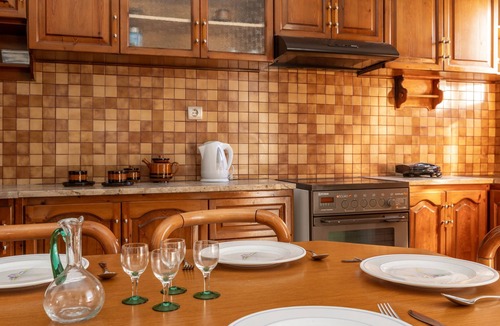 Tinos Town Apartment | Apartment 'A The City House' with Private Terrace, Balcony and Air Conditioning