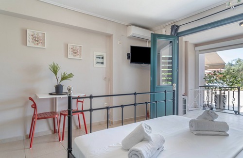 Kalligoni Apartment | Apartment 'Alexandros Amea' with Mountain View, Wi-Fi and Air Conditioning