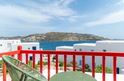 Agios Ioannis Apartment | Apartment 'Apollon House' with Sea View, Wi-Fi and Air Conditioning