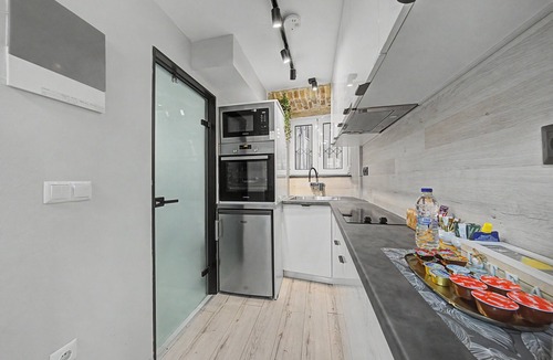 Old Town Apartment | Apartment 'Apus-apus Luxury' with Sea View, Wi-Fi and Air Conditioning