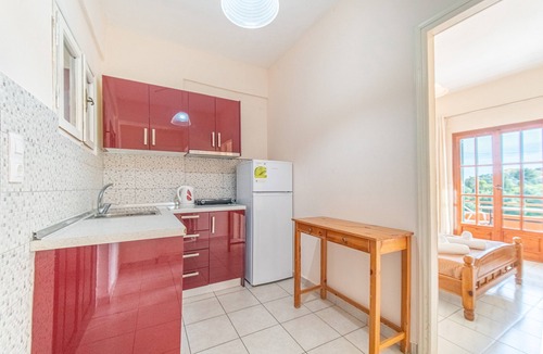 Lakones Apartment | Apartment Arianna 11 with Sea View, Shared Pool & Wi-Fi