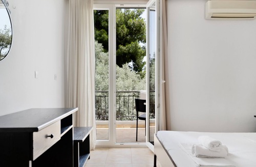 Perigiali Apartment | Apartment 'Diamerima 2ari A' with Sea View, Wi-Fi and Air Conditioning