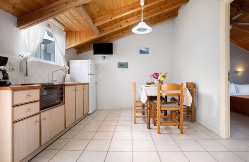 Limni Keri Apartment | Apartment "Dolphin Apartment Sea View 9" with Private Balcony, Shared Garden & Wi-Fi