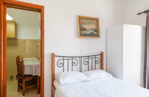 Batsi Apartment | Apartment 'Double Room with Sea View' with Shared Garden and Wi-Fi