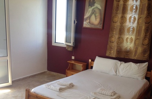 Pilalimata Apartment | Apartment for 4 with garden and partial sea view.