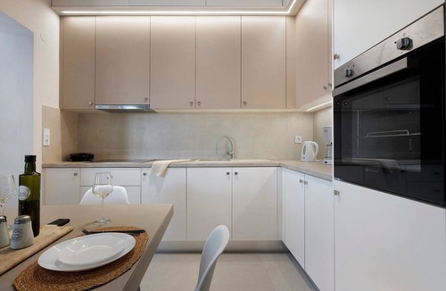 Agkisaras Apartment | Apartment 'La Casa Di Leone - Gio' with Shared Terrace, Wi-Fi and Air Conditioning
