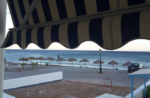 Makry Gialos Apartment | Apartment on beach