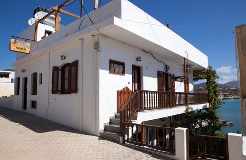 Pilalimata Apartment | Apartment 'Porto Beach' with Sea View, Wi-Fi and Air Conditioning