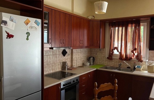 Kamilari Apartment | Apartment 'Spitiko 1' with Sea View, Shared Terrace and Wi-Fi